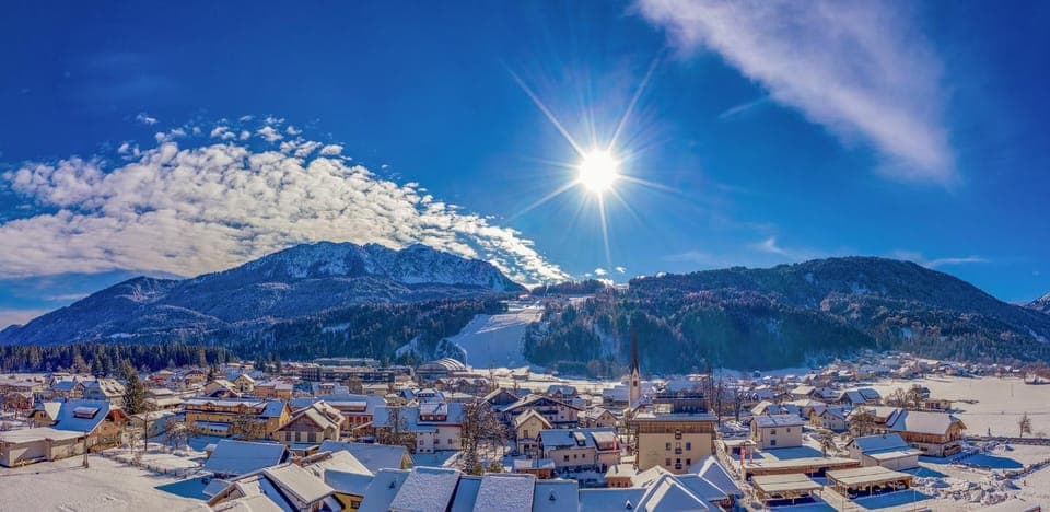 Property building, Bird's eye view, Mountain view