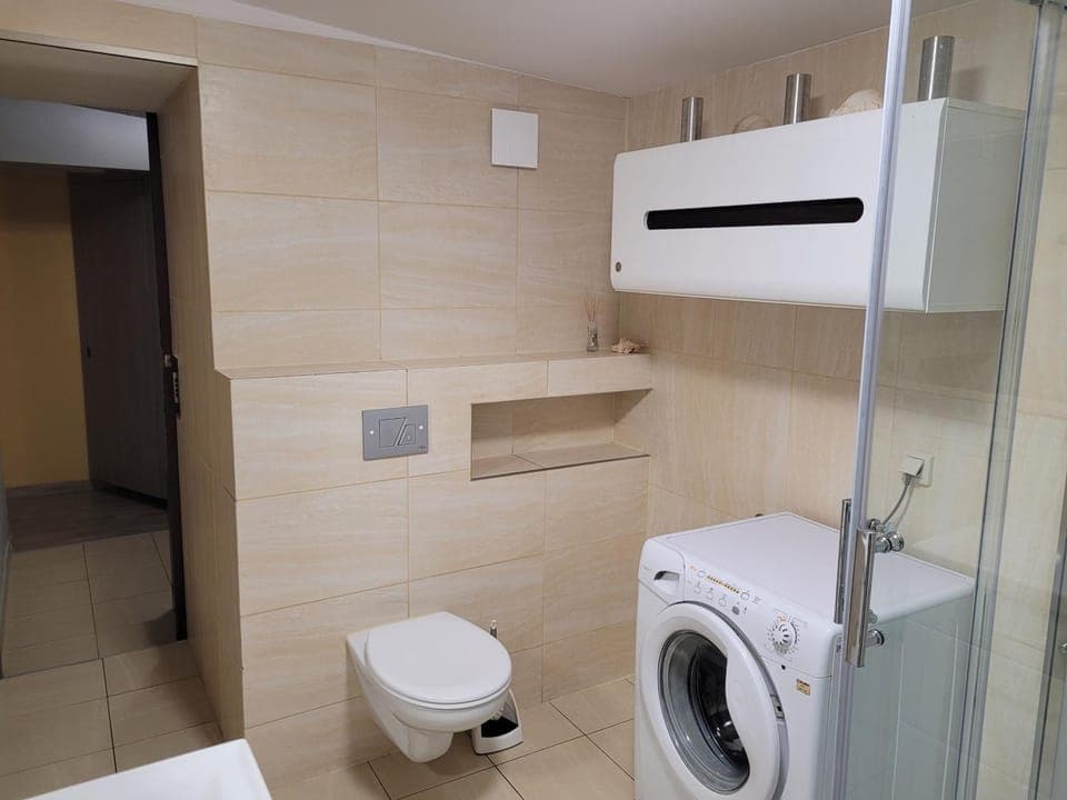 Shower, Toilet, Bathroom, washing machine