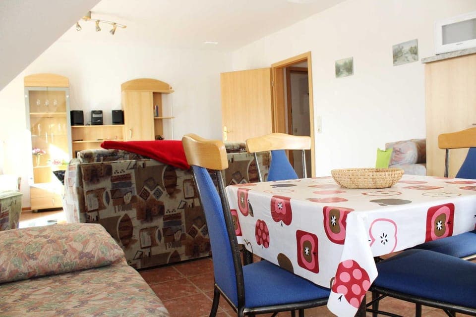 Photo of the whole room, Seating area, Dining area