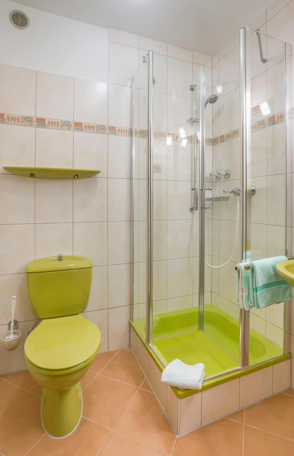 Bathroom, Decorative detail