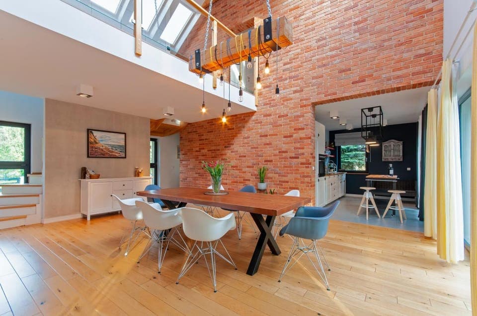 Kitchen or kitchenette, Living room, Seating area, Dining area