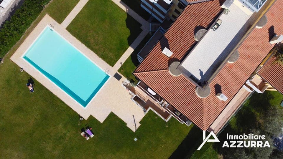 Bird's eye view, Pool view, Swimming pool, sunbed