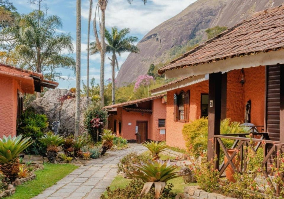 Property building, Day, Natural landscape, Garden, View (from property/room), Bedroom, Garden view, Mountain view, Area and facilities, Area and facilities, internet, internet