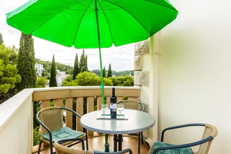 Balcony/Terrace, Seating area, Garden view, Landmark view, Sea view