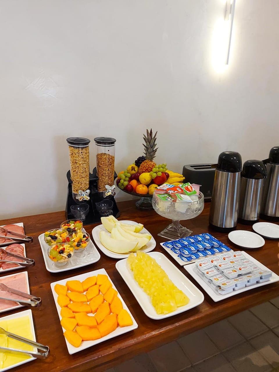 Food and drinks, Food, Breakfast, Continental breakfast, Buffet breakfast