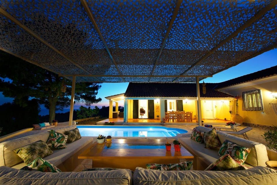 Swimming pool, Swimming pool