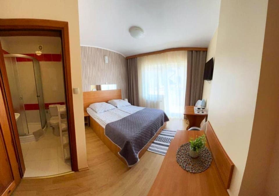 Bed, Bathroom, View (from property/room), View (from property/room), Other, Other, Other, Photo of the whole room, Bedroom, towels