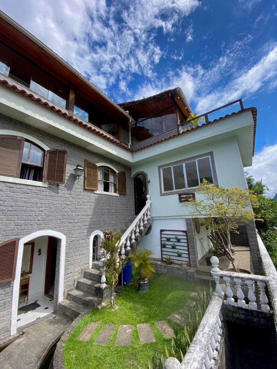 Property building, Day