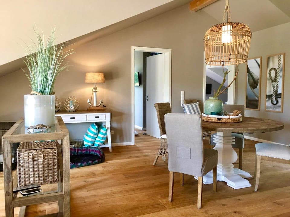 Decorative detail, Dining area