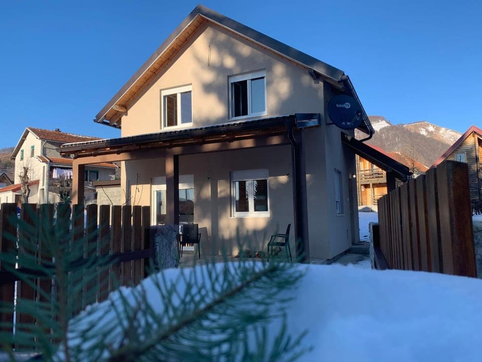 Property building, Winter