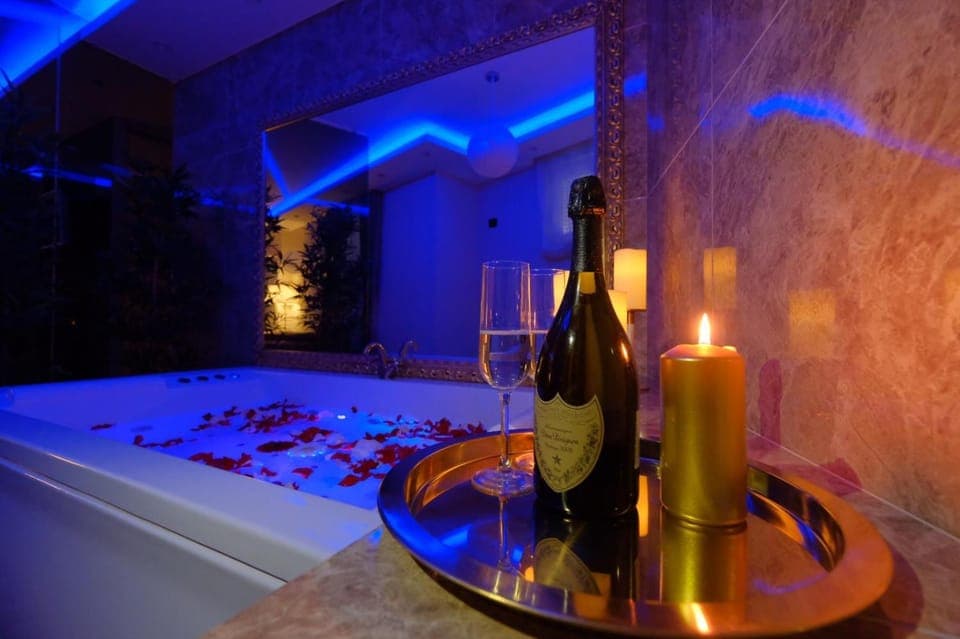 Spa and wellness centre/facilities, Drinks, Alcoholic drinks