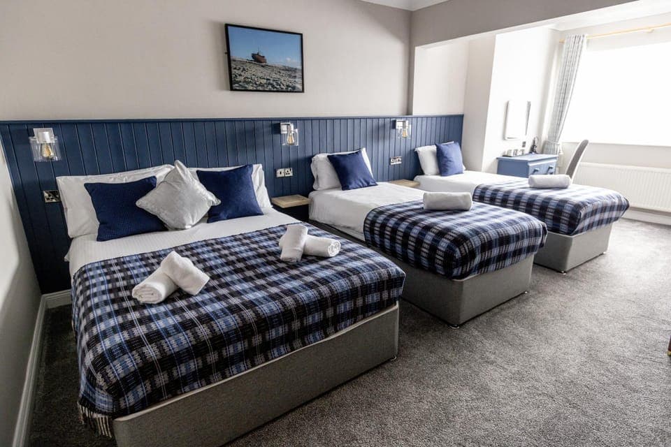 Photo of the whole room, Seating area, Bedroom, towels