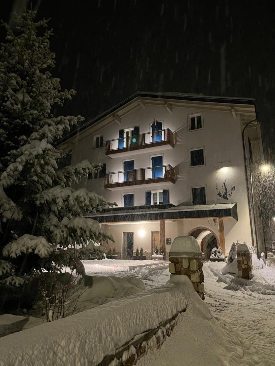 Facade/entrance, Winter