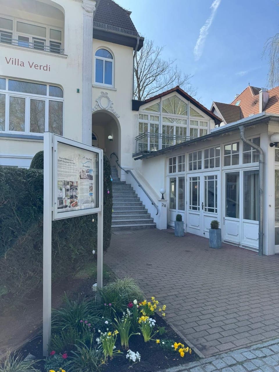 Property building, Facade/entrance