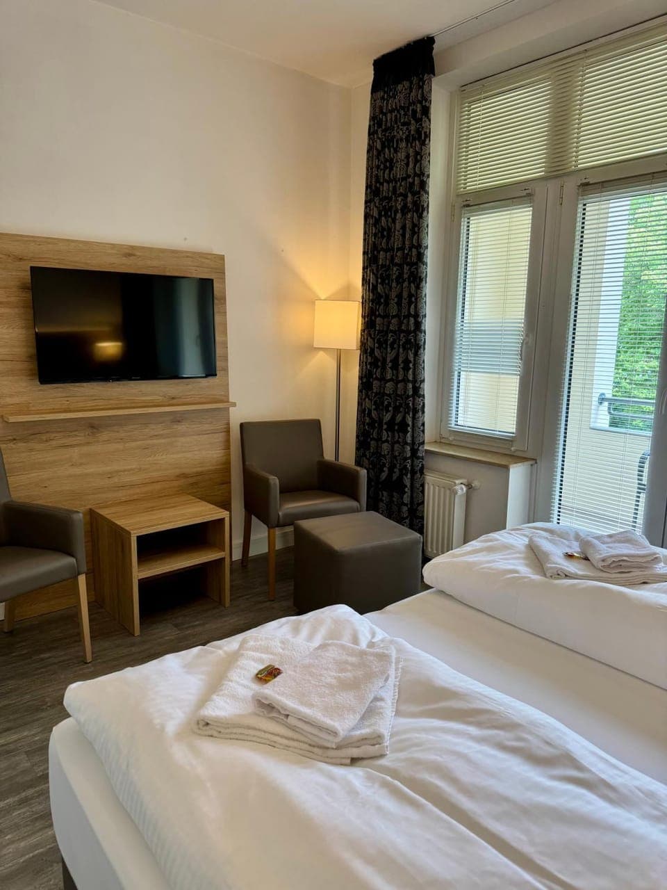 TV and multimedia, Photo of the whole room