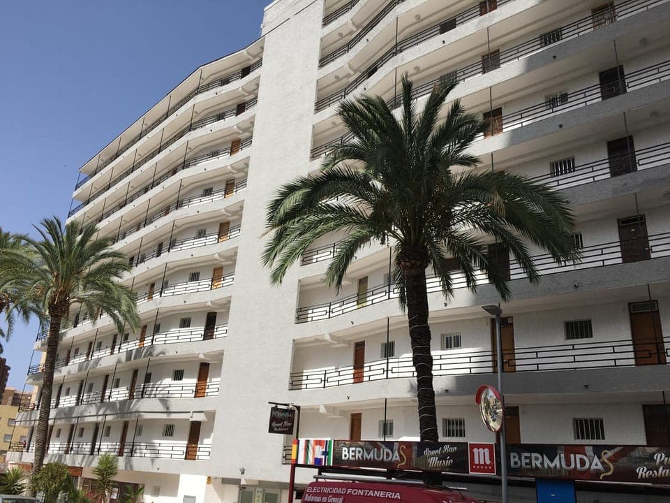 BERMUDAS-TURIS Apartamentos Apartment in Benidorm