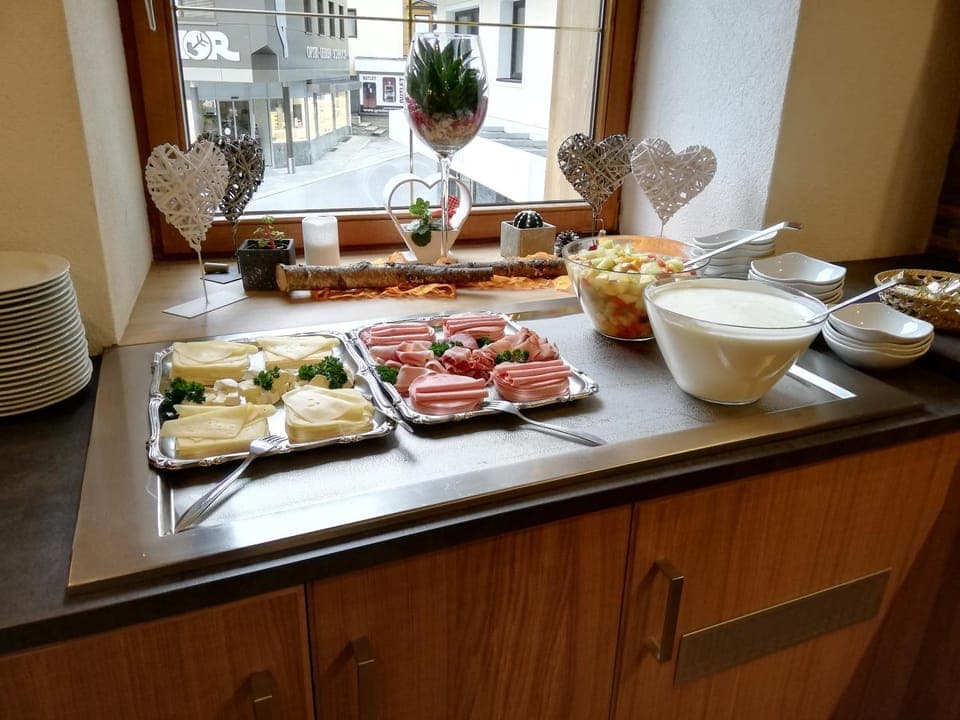 Breakfast, Buffet breakfast