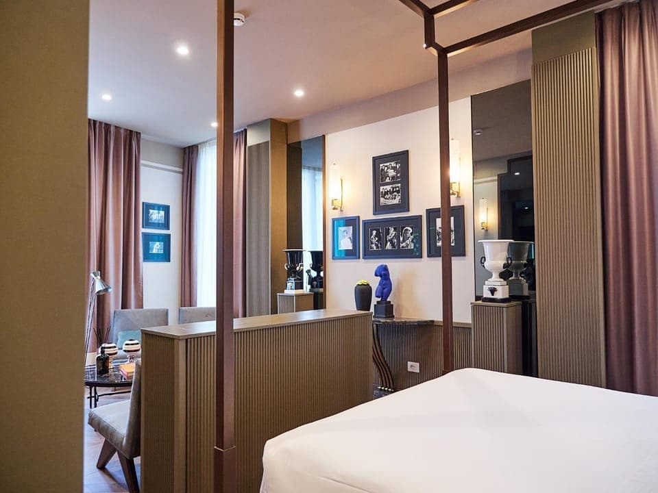 Bed, Photo of the whole room