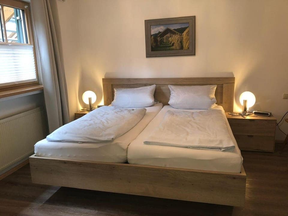 Photo of the whole room, Bedroom