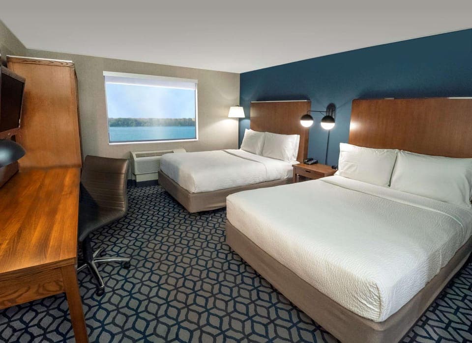 Bed, Photo of the whole room, Bedroom, On site