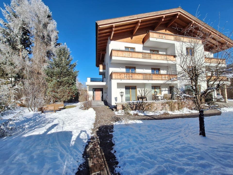 Property building, Natural landscape, Winter