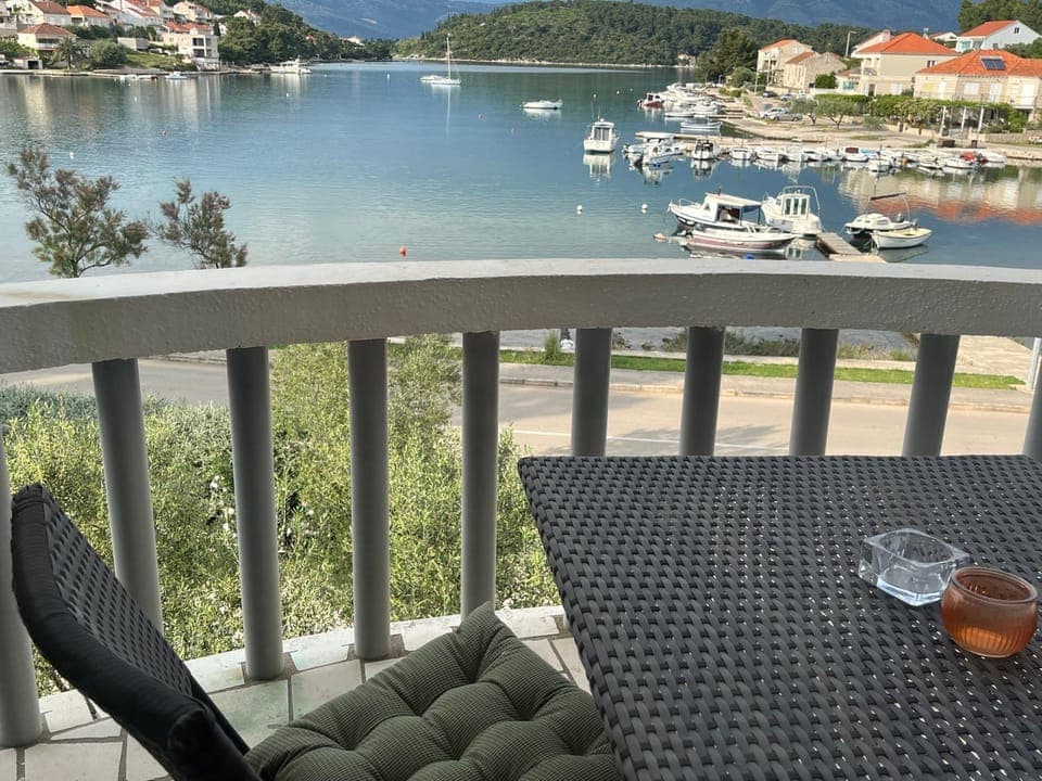 Property building, View (from property/room)