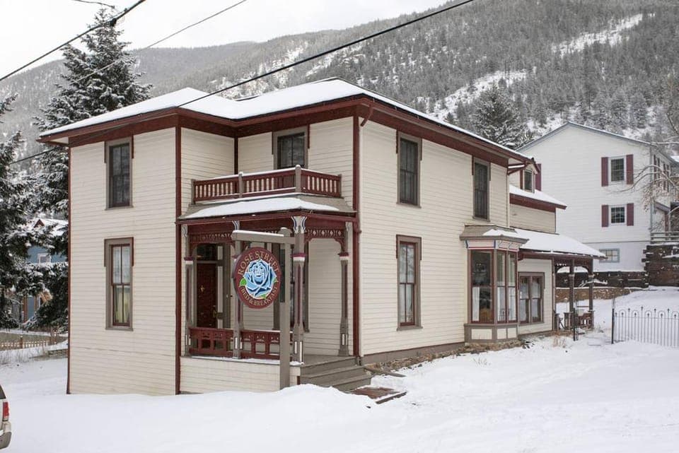 Property building, Winter