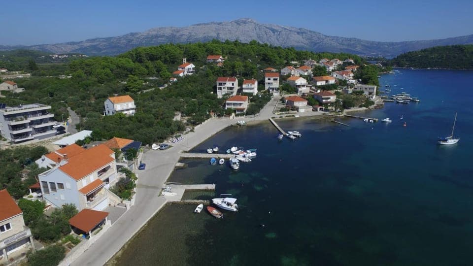 Property building, Neighbourhood, Natural landscape, Bird's eye view