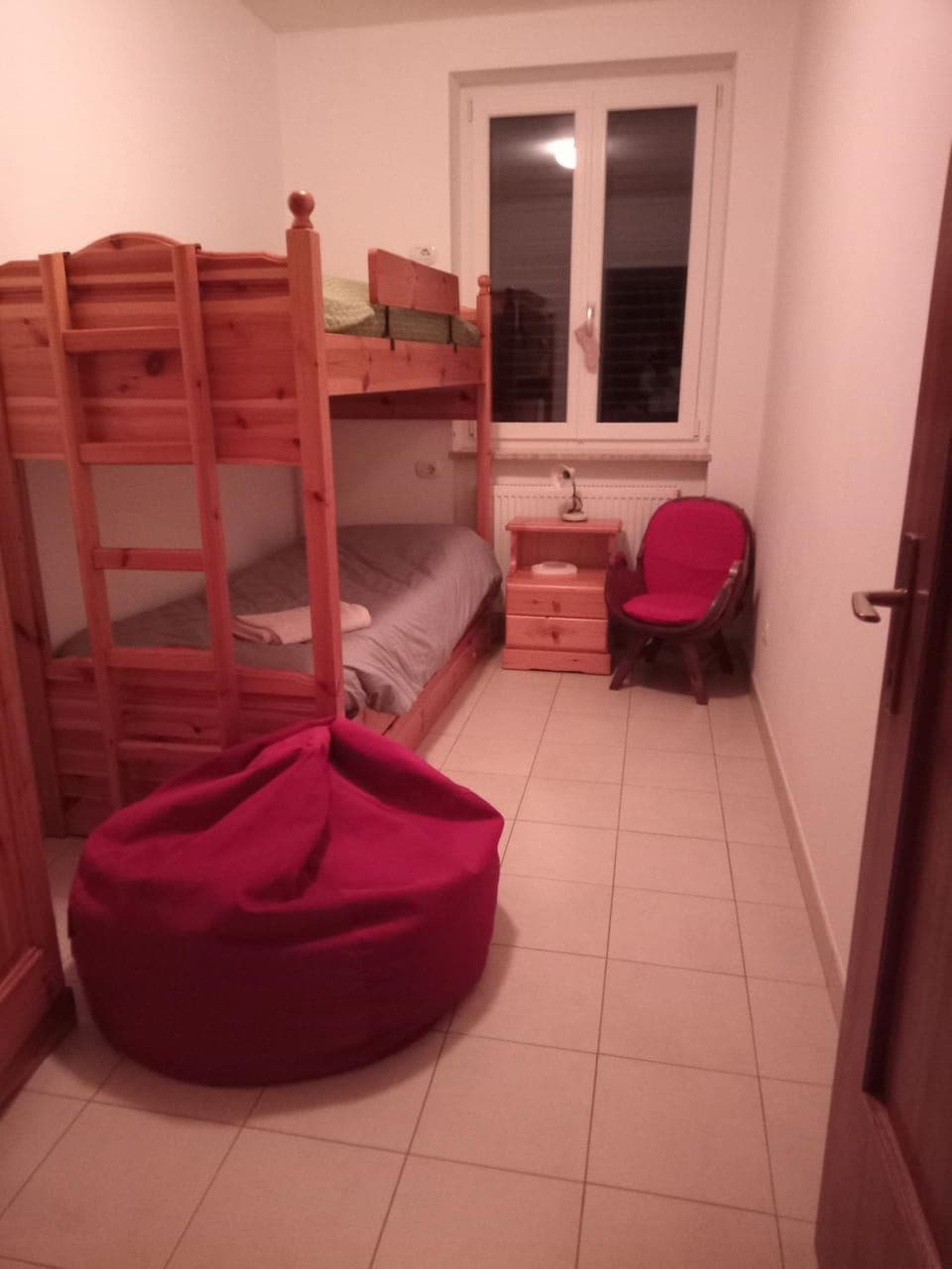 Photo of the whole room, Bedroom, bunk bed