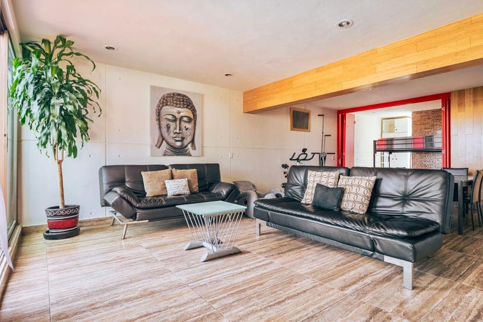 Living room, Seating area