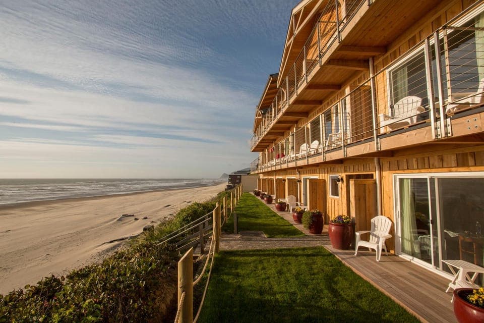 Facade/entrance, Sea view