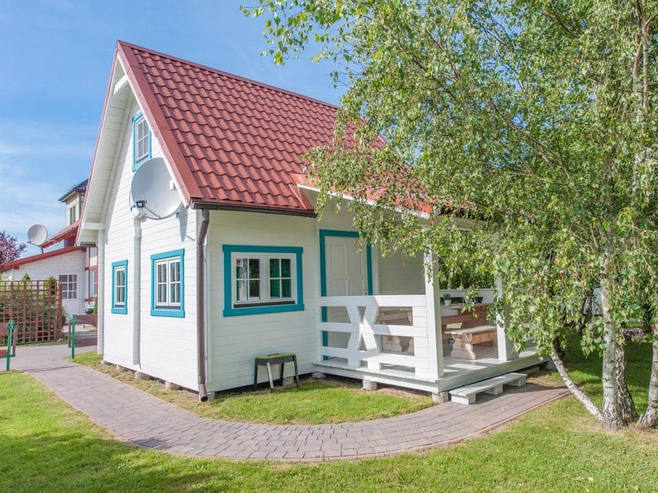 Property building, Patio, Facade/entrance, Natural landscape, Garden