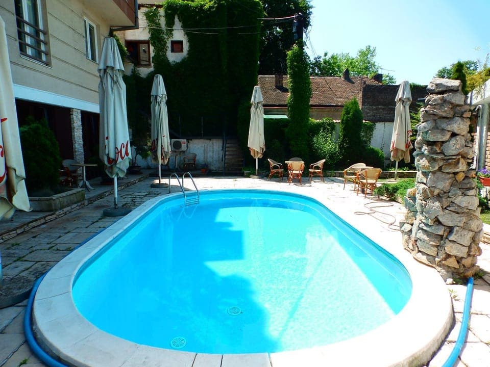 Swimming pool, Swimming pool