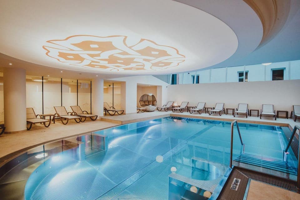 Spa and wellness centre/facilities, Pool view, Swimming pool