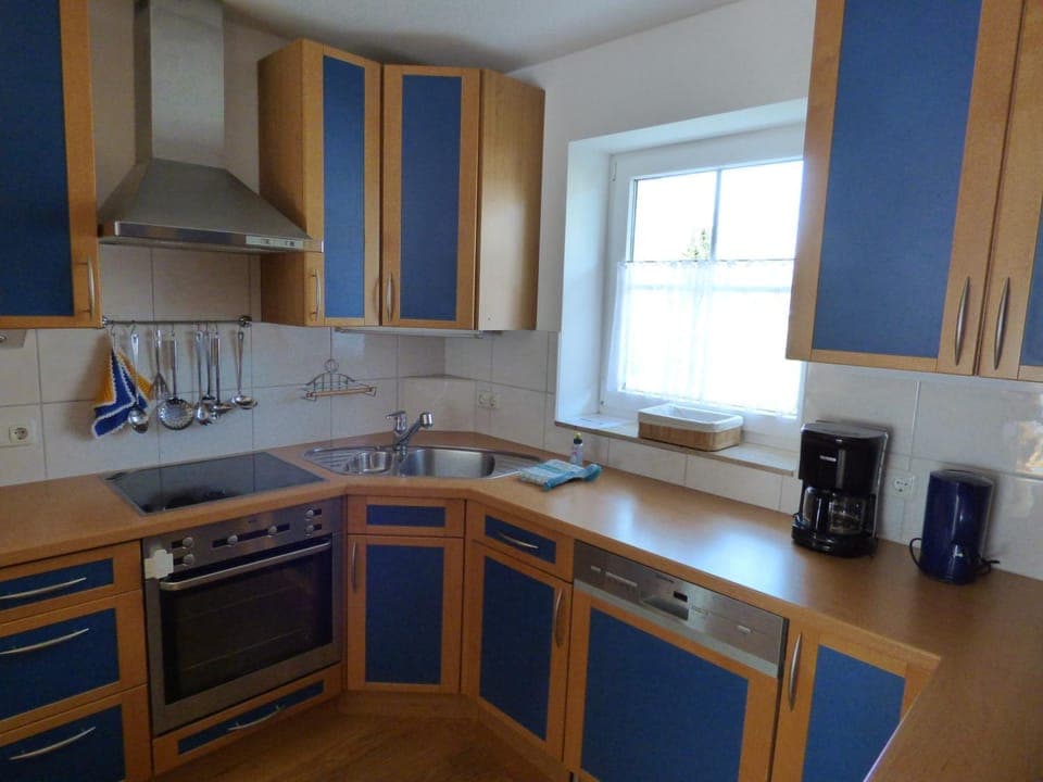 Coffee/tea facilities, Kitchen or kitchenette, Dining area