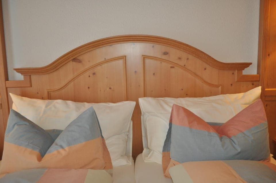 Decorative detail, bunk bed