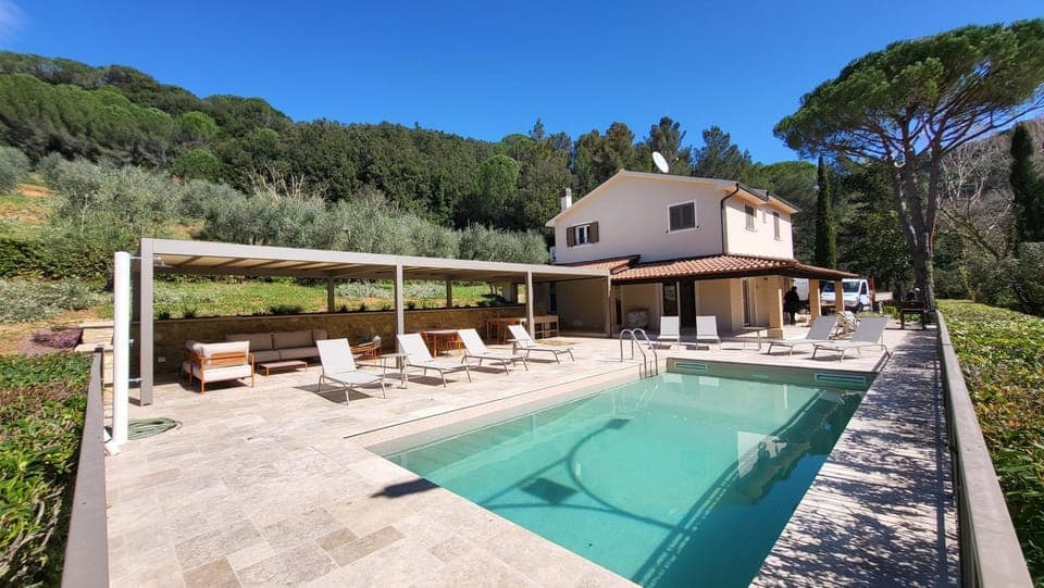 Property building, Patio, Garden, Mountain view, Pool view, Swimming pool, sunbed