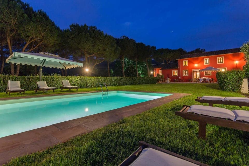 Property building, Restaurant/places to eat, Swimming pool, Breakfast