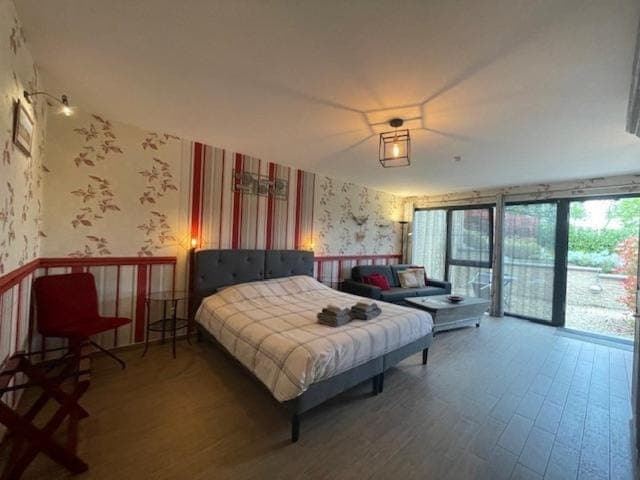 Photo of the whole room