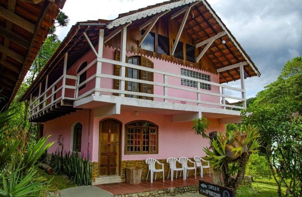 Pousada Chalés do Lago Inn in Visconde de Mauá