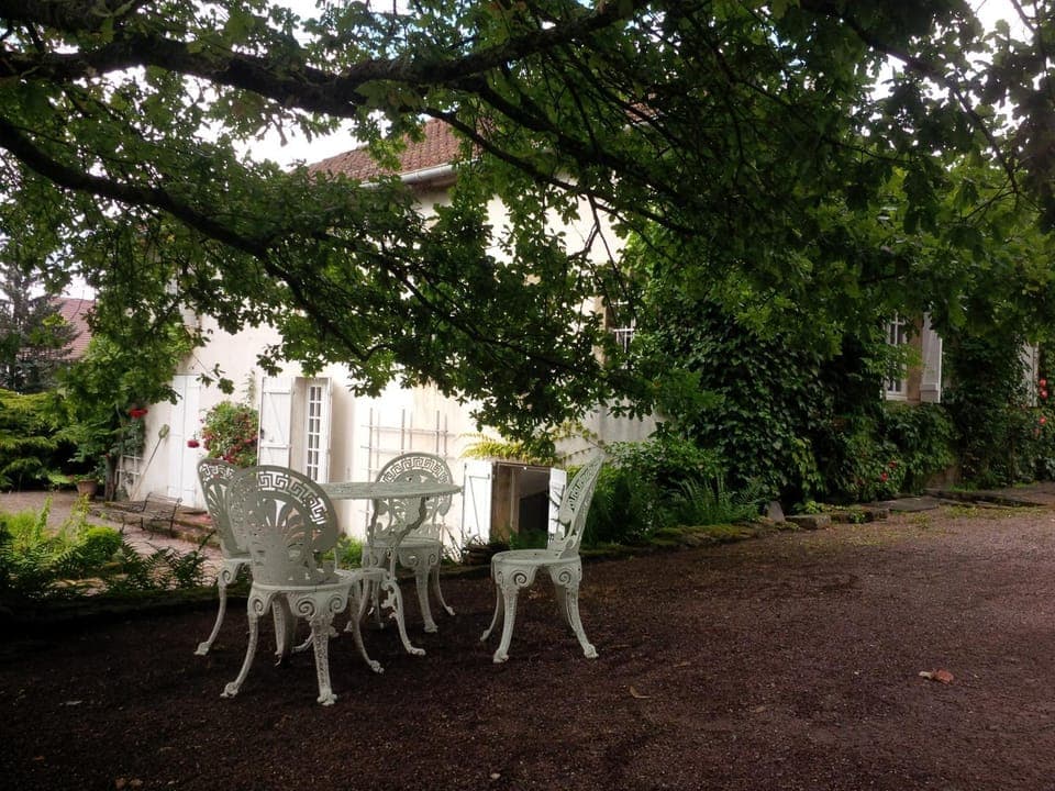 BBQ facilities, Garden, Dining area
