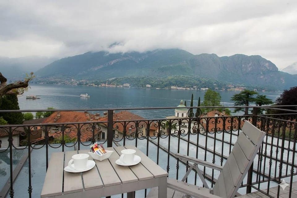 Natural landscape, Balcony/Terrace, Lake view, Mountain view