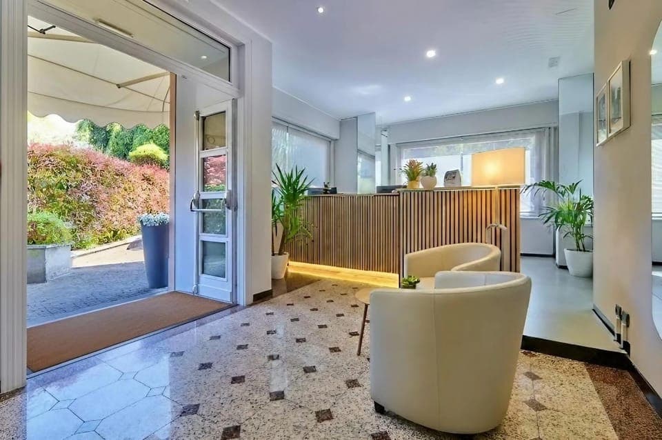 Lobby or reception, Seating area