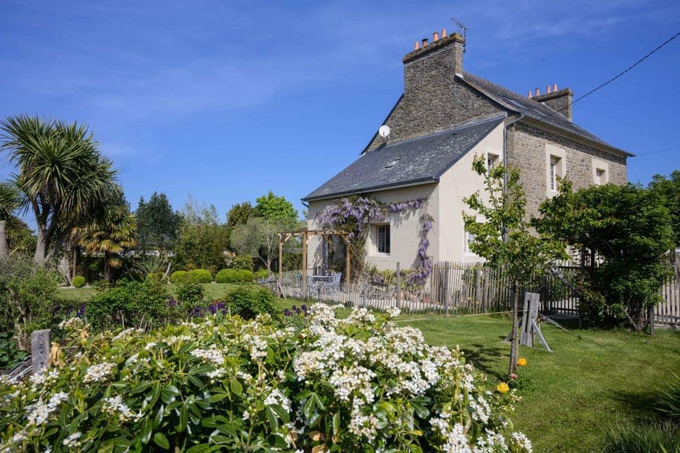 Property building, Garden view