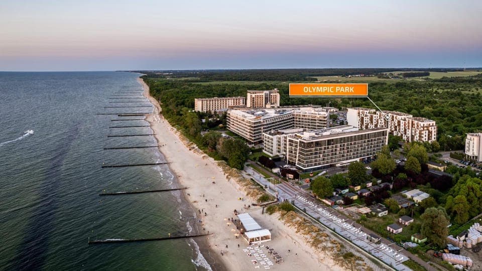 Property building, Neighbourhood, Bird's eye view