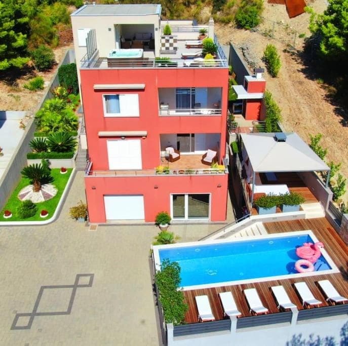 Bird's eye view, Pool view, Swimming pool