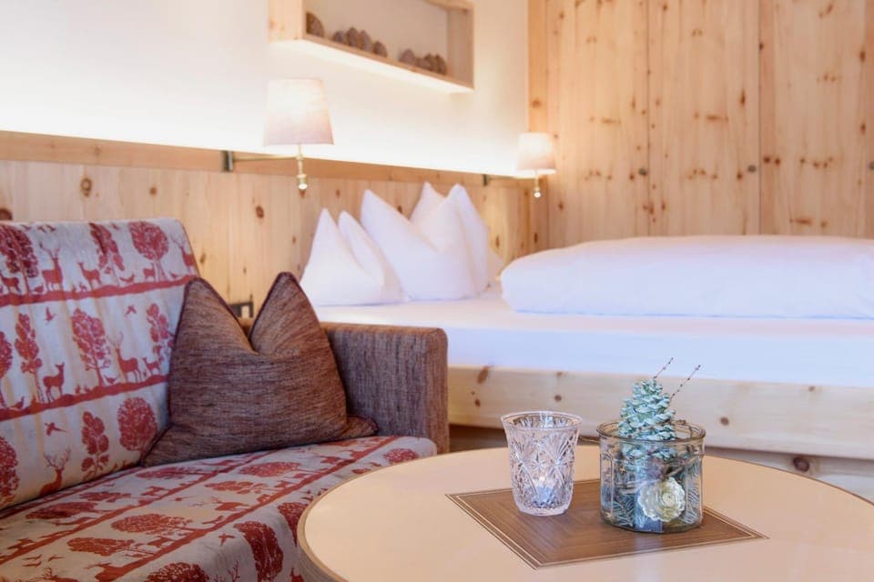 Bed, Photo of the whole room