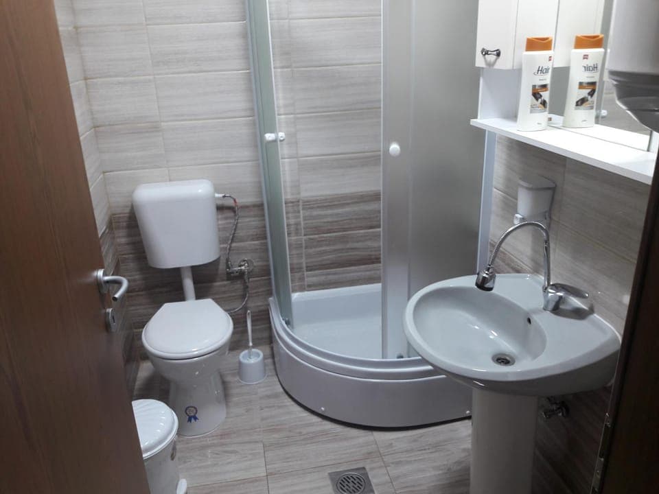 Shower, Toilet, Bathroom