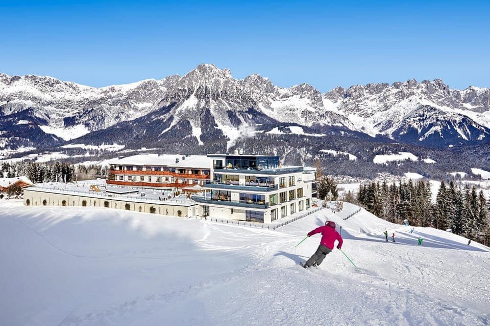 Property building, Winter, Skiing, Skiing