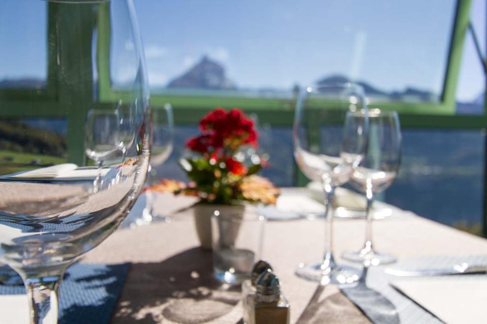 Food and drinks, Mountain view, Drinks